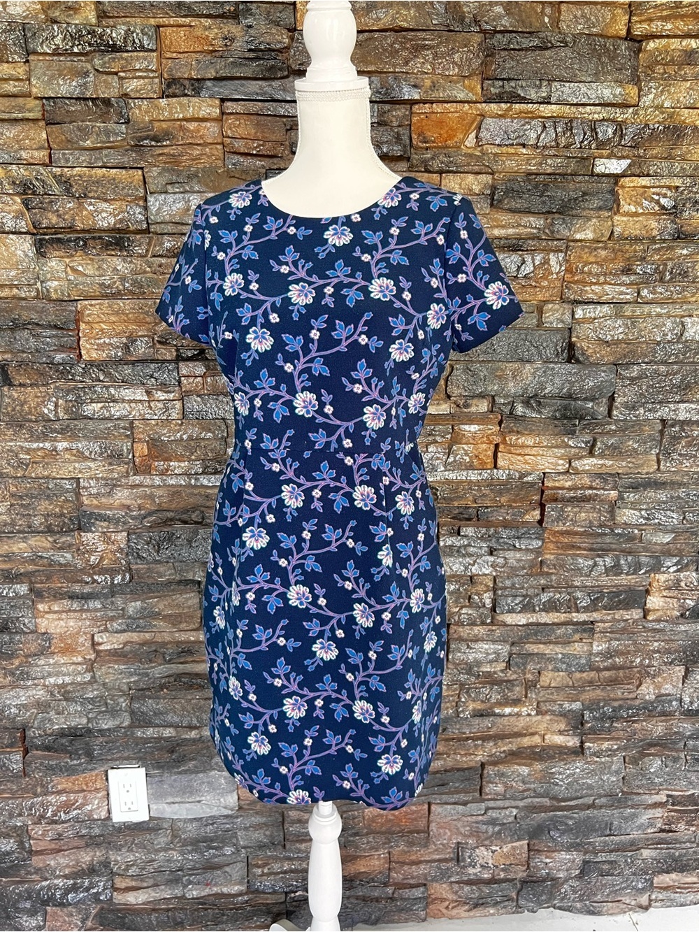 Navy Floral Short-Sleeve Sheath Dress